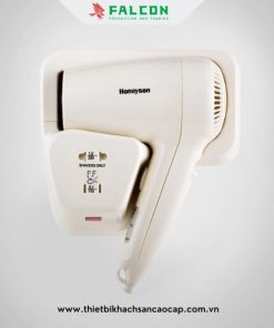 Máy sấy tóc treo tường giúp tiết kiệm được diện tích không gian phòng tắm