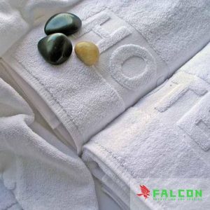 Khăn mặt khách sạn dệt logo độc quyền đạt tiêu chuẩn 5 sao.