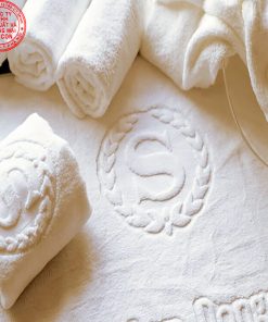 Khăn lau tay khách sạn dệt logo riêng biệt tăng nhận diện thương hiệu.