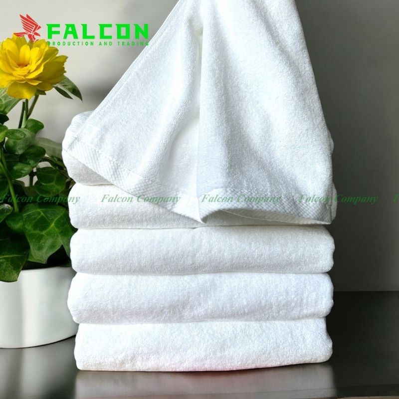 Chất liệu cotton cao cấp, mềm mại, thấm hút tốt, bền đẹp sau nhiều lần giặt.