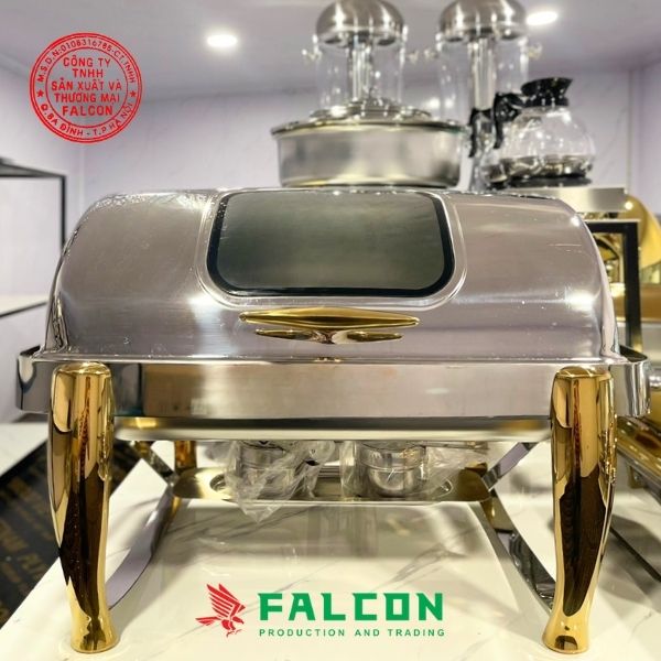 Nồi hâm nóng thức ăn buffet chân đúc mạ vàng, chất liệu inox sáng bóng và bền đẹp.