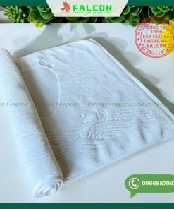 Thảm chân trắng trơn khách sạn